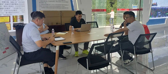 中交一公局集團領導一行蒞臨我司水落河特大橋纜索吊智能控制系統項目考察交流